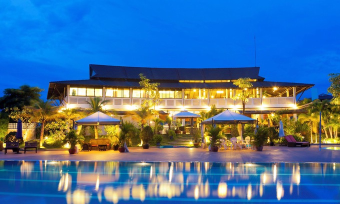 Ruessei Kaev Hotel | Cambodian Country Club