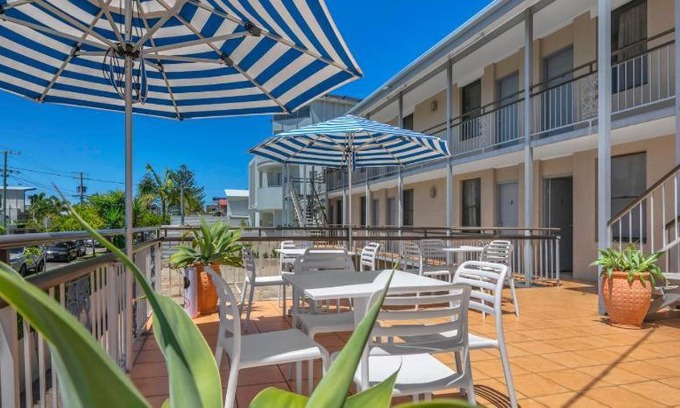 Mermaid Beach Hotel | Camden Motor Inn
