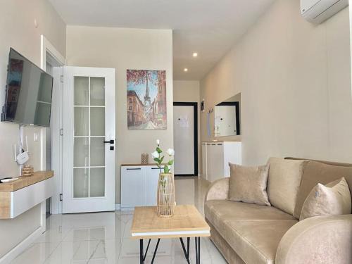 Alanya Apartment | Camelia 12 1+1 on Cleopatra with partly seaview