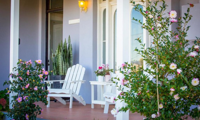 Cessnock House | Camellia Cottage