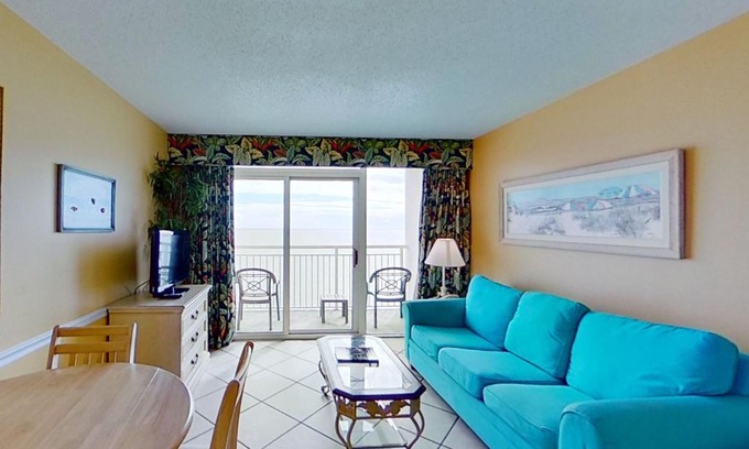 Myrtle Beach Hotel | Camelot by the Sea 1804