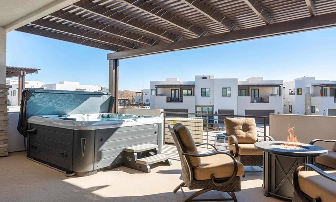 St. George House | Camelot: Desert Color Lagoon + Beaches