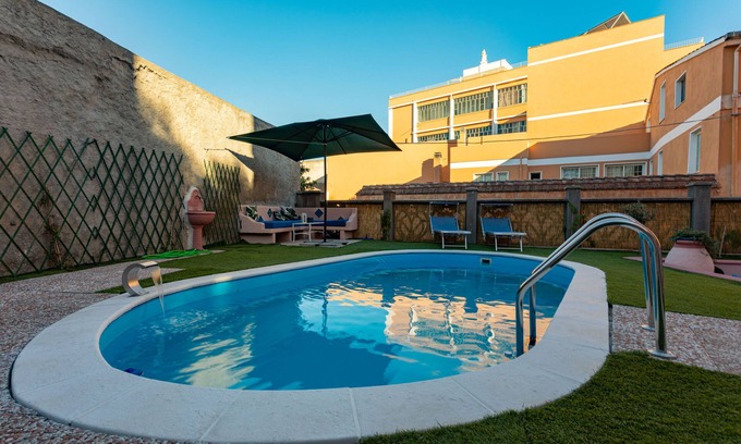 Oristano Apartment | Camera con Vasca Idromassaggio in Centro Storico