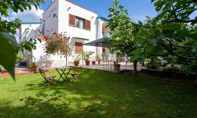 San Teodoro City Centre House | Camere Tirreno 1