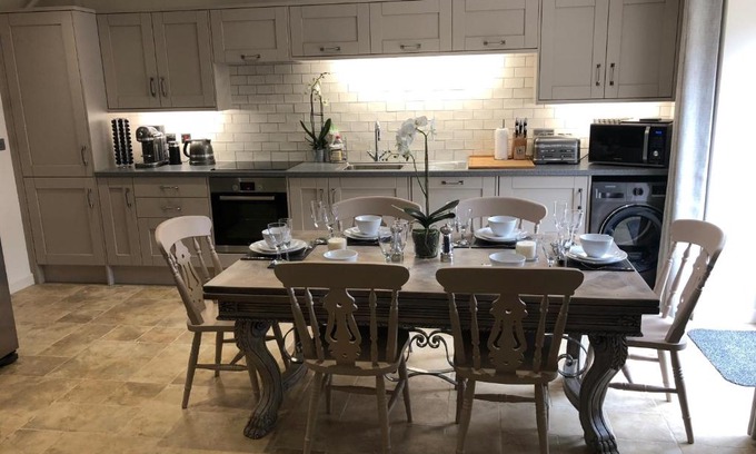 Shoscombe House | Camerton Inn Cottage