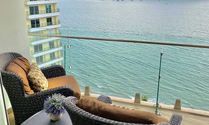 Zona Dorada Apartment | Camino al Mar, Apartment on the Beach with Fabulous Amenities Zona Dorada Pure Luxury