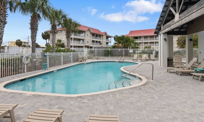 Navarre Beach House | Camp David- gated community, private beach!