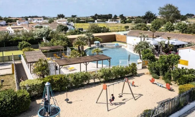 Saint-Clement-des-Baleines House | Camping Romanée La Plage * - PREMIUM mobile home - 1 bedroom for 2 people