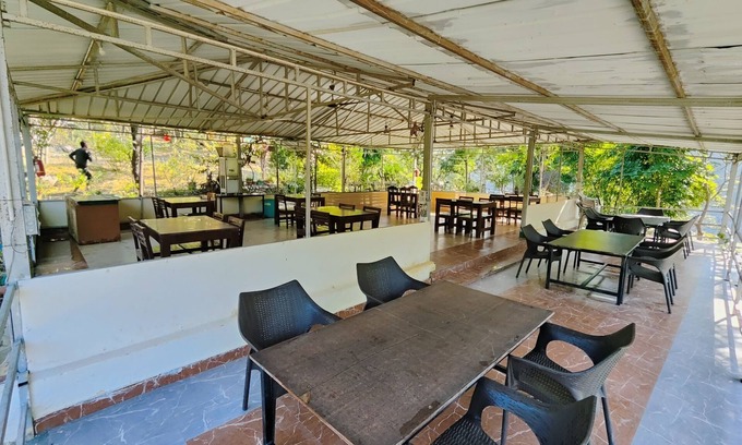 Sirala Hotel | Camp High 5 Jayalgarh