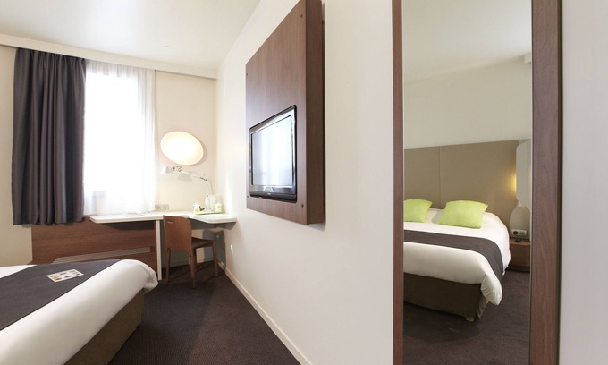 Saint-Martin Hotel | Campanile NATURE - Cergy Pontoise