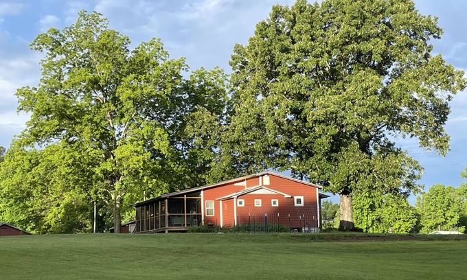 Campobello Cottage | Campfire Farm - A Rural Retreat in the Carolina Foothills