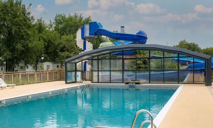 La Boissiere-de-Montaigu House | Camping 3 étoiles - Parc aquatique - efcagf