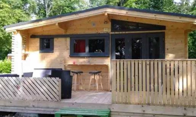 Bar-sur-Aube House | Camping 2 étoiles - Piscine - eecead