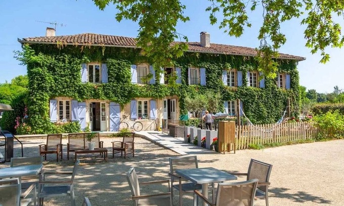 Martres-Tolosane House | Camping 4 étoiles - Parc aquatique - eeceia