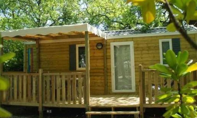 Saint-Jeannet House | Camping 4 étoiles - Piscine - eeeeaa
