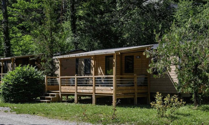 Die House | Camping 4 étoiles - Piscine - ccaifig