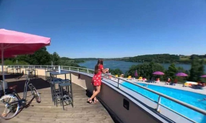 Peigney House | Camping 5 étoiles - Piscine - eebcg0