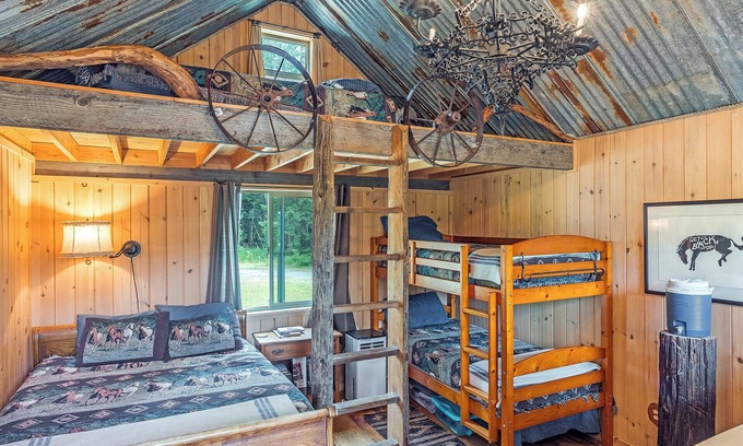 Sandpoint Cabin | Camping cabin on lakefront ranch in Sandpoint