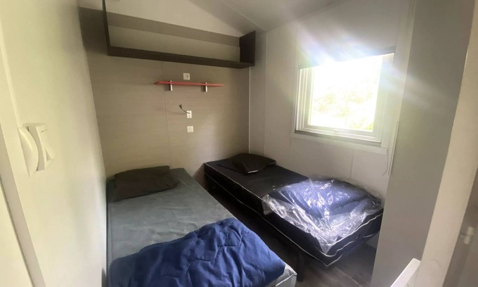 Aubigny-les-Clouzeaux House | Camping Campilo * - Mobil-Home Confort 4 Rooms 6 People + TV