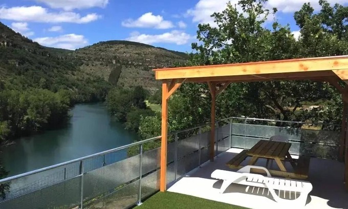 Saint-Rome-de-Tarn House | Camping de la Cascade **** - Super Cordelia AIR-CONDITIONED Mobil Home 32m² PANORAMIC VIEW! - 3 CH - Television (Friday/Friday in July and August) 6 people