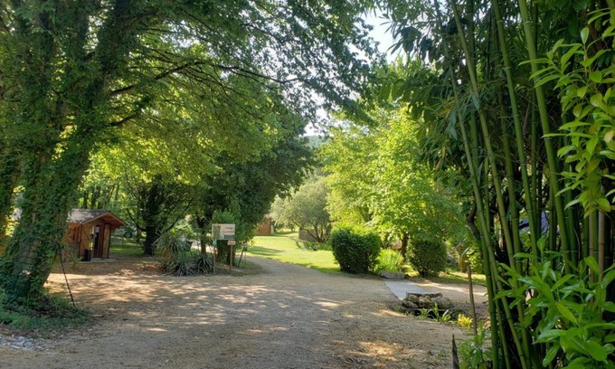 Tursac Other | Camping EAU NATURELLE 2 étoiles Bungalow ou Tente 4 personnes dans un environnement calme et dépaysant