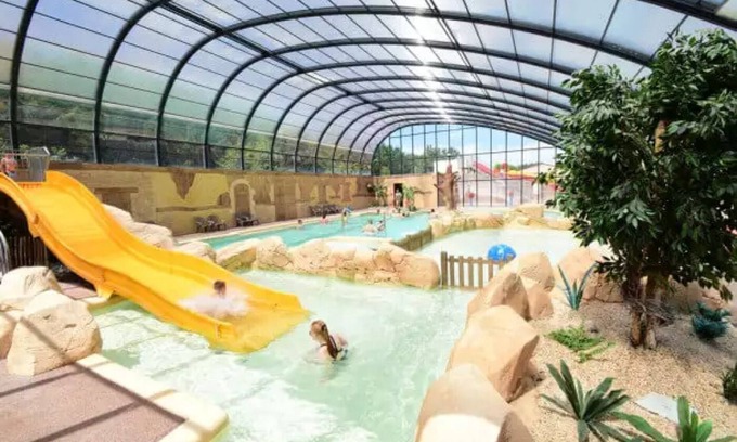 Saint-Julien-des-Landes House | Camping 5 étoiles - Piscine - eebdbh