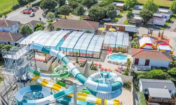 Tharon-Plage House | Camping - Parc aquatique - ccagei0