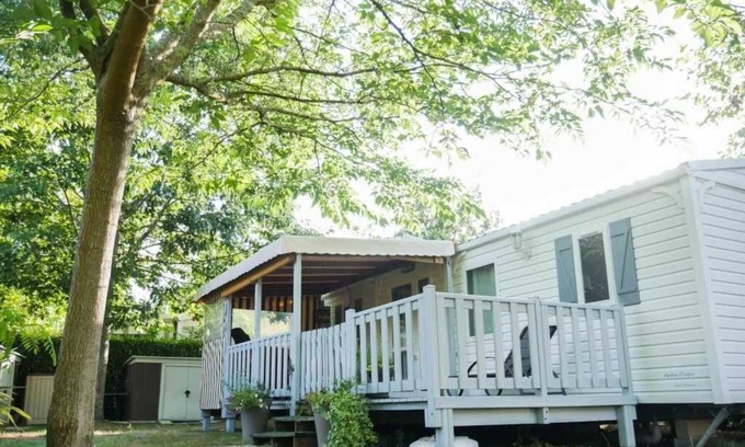 Gastes House | Camping - Funpass inclus - Piscine - ccaegab