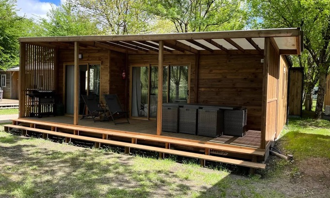 Coulon Ski Chalet | Camping La Venise Verte * - Prestige Chalet 60 m² (3 bedrooms) including covered terrace + Air conditioning + TV + LV + Plancha 7 people