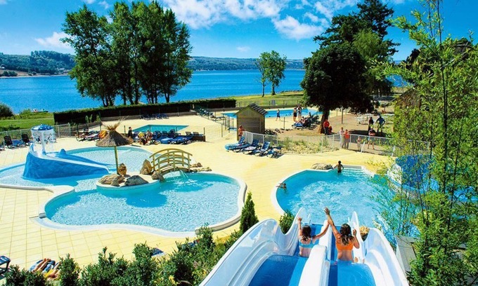 Canet-de-Salars House | Camping Le Caussanel* - Chalet Pareloup 3 rooms 4 adults + 1 child Air-conditioned