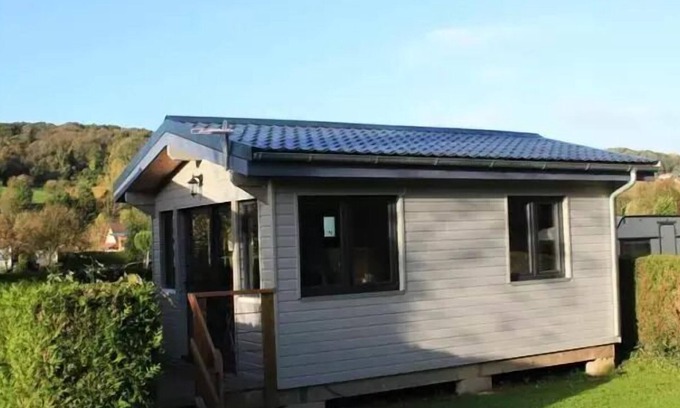 Hautot-sur-Mer Ski Chalet | Camping Le Marqueval* - 2 Room Chalet 2 People