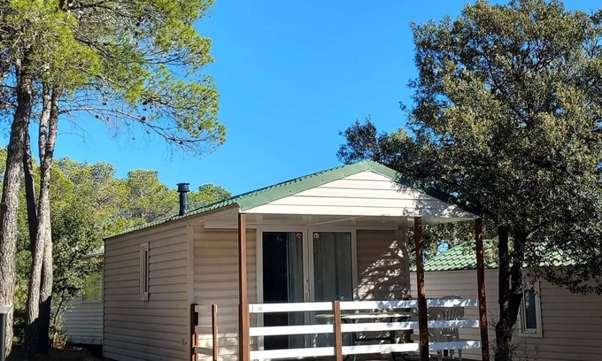 Fabrezan House | Camping Le Pinada * - Mobil Home LOUISIANE - 2 bedrooms - 22m2 4 to 5 people - 4 pers. included in the tariff