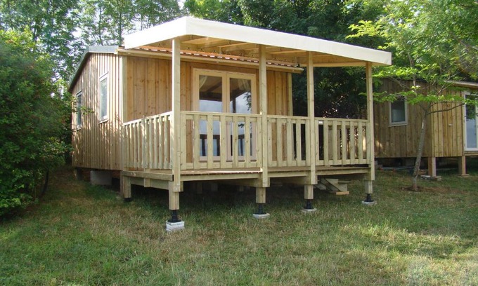 Saint-Pierre-Lafeuille Other | CAMPING LES GRAVES - Cabane TITHOME