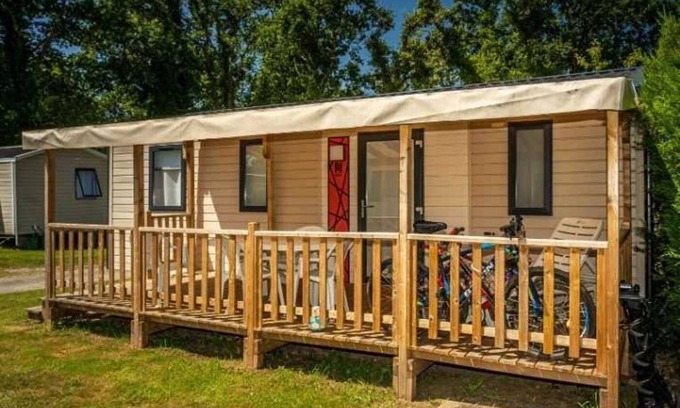 Ambon House | Camping - Parc aquatique - ccafh0i