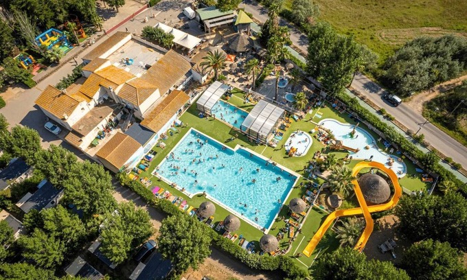 Serignan-Plage House | Camping - Piscine - ccagebh