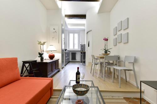 Rione VII Regola Apartment | Campo de' Fiori Brand New Apartment