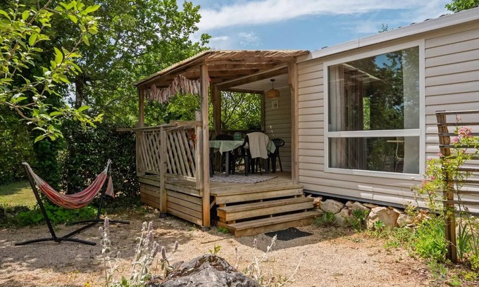 Saint-Antonin Noble Val House | Campsite Les 3 Cantons* - Mobile home Loggia 3 rooms 4 persons