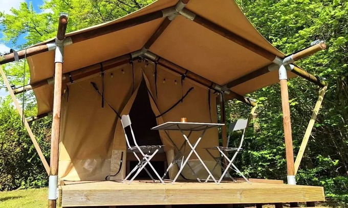 Leval House | Campsite Flower du Lac de la Seigneurie * - Woodlodge Nature 1 room 2 people Without Sanitary Facing the pond