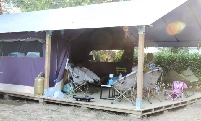 Pays-de-Belves House | Campsite Flower Les Nauves* - Freeflower 3 rooms 5 people Without sanitary facilities