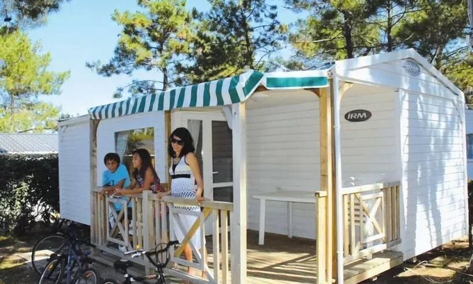 Serignan-Plage House | Campsite Le Clos Virgile * - Mobile Home 3 Rooms 4/6 People Air-conditioned + TV