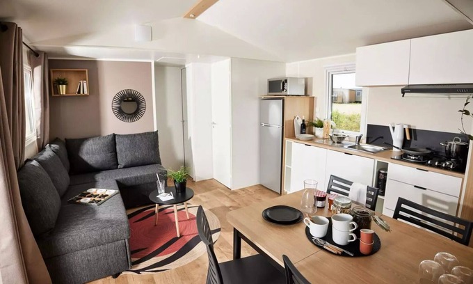 Saint-Maximin House | Campsite Le Pré des Moines * - Mobile home BAMBOU + 3 bedrooms 2 to 7 people - 2 people included in the price