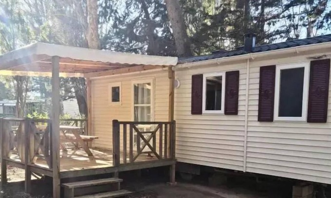 Sainte-Marie-la-Mer House | Campsite Le Sainte Marie * - EMERAUDE - 24m2 - 2 bedrooms - TV - COVERED TERRASS - 1 VEHICLE INCLUSIVE 4 persons