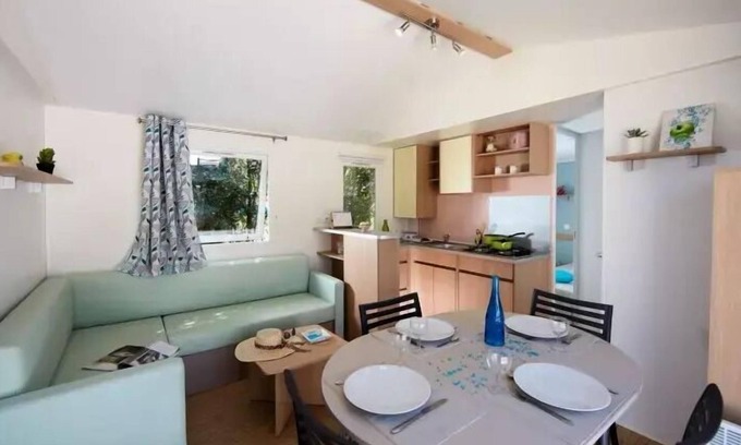 Saint-Nazaire House | Campsite Les Flamants Roses * - Cottage 4 Rooms 6/8 Persons Air-conditioned + TV