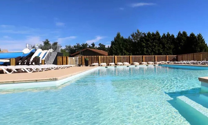 Chastanier House | Campsite Les sous bois du Lac *** - F1G - Semi-detached terrace cottage for 4 people
