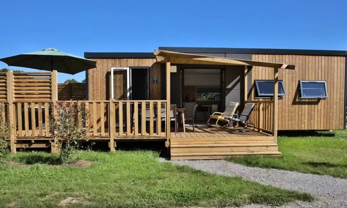 Caro House | Campsite maeva Respire Domaine de Kervallon * - Mobile Home Taos 4 Rooms 6 People + Jacuzzi + TV