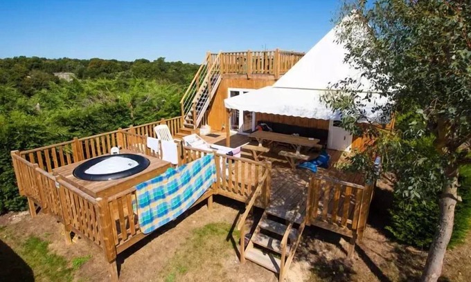 Saint-Julien-des-Landes House | Campsite Village de la Guyonnière * - Zen Spa 3 Rooms 4 people Air-conditioned
