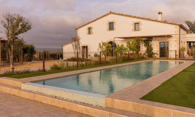 Llagostera House | CAN BUFÍ, Amazing country house with indoor pool
