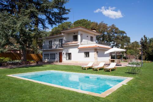 Llica d'Amunt Villa | Can Cedre