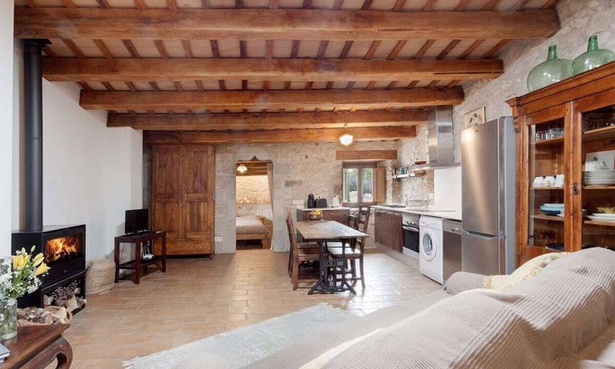 Girona Condo | Can Feliu Apartment, Sant Daniel-girona
