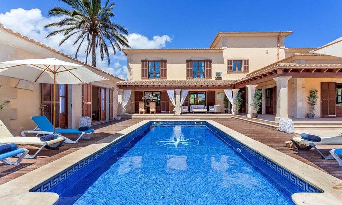 Santanyi Villa | Can Molino Holiday home with heated pool in peaceful surroundings near Santanyí, close to the beach
